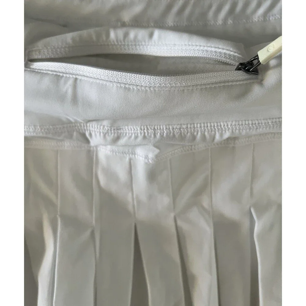 CRZ YOGA Women's High Waisted Tennis Skirt Size M White Tummy Control w/Pockets